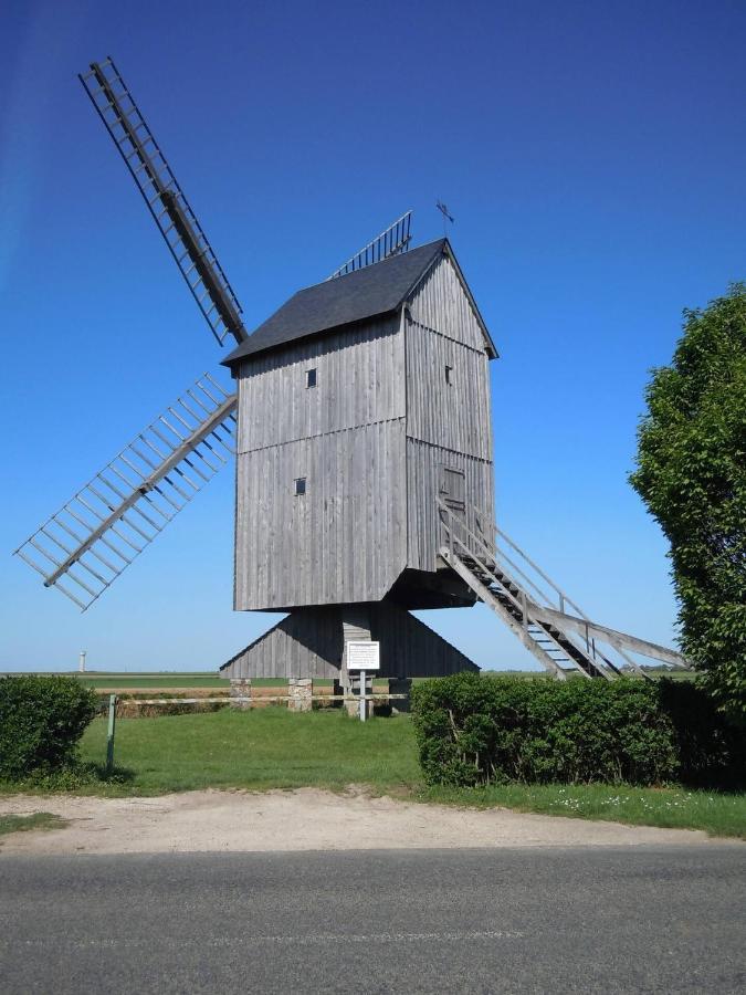 Mobilhome Sous Chalet En Bois A La Ferme Josnes 外观 照片
